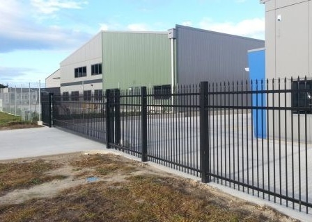 Powder Coated Black Wrought Iron Fencing 5 Feet High Spear