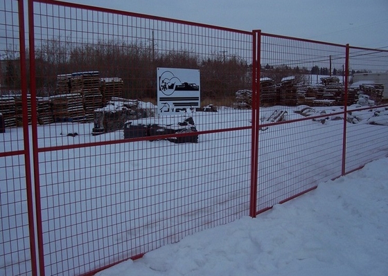 ISO 6 Ft By 10 Ft Fence Panels , Rustproof Construction Site Fencing
