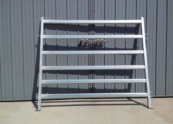 Round Pipe Steel Cattle Fence Panels , 6ftx7ft Galvanized Corral Panels