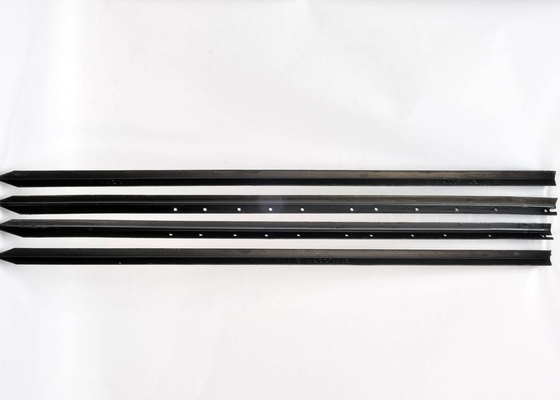 3000mm Length Metal Star Pickets , 2.04kg/M Black Star Picket