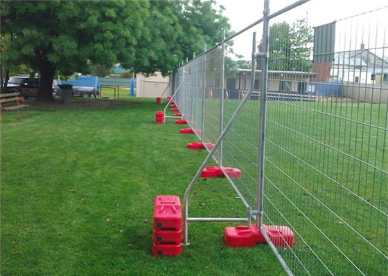 High Strength 2100x2400mm Temporary Steel Fencing For Commercial Construction